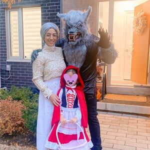 Grandma Kids Halloween costume. As good as new, worn only once.